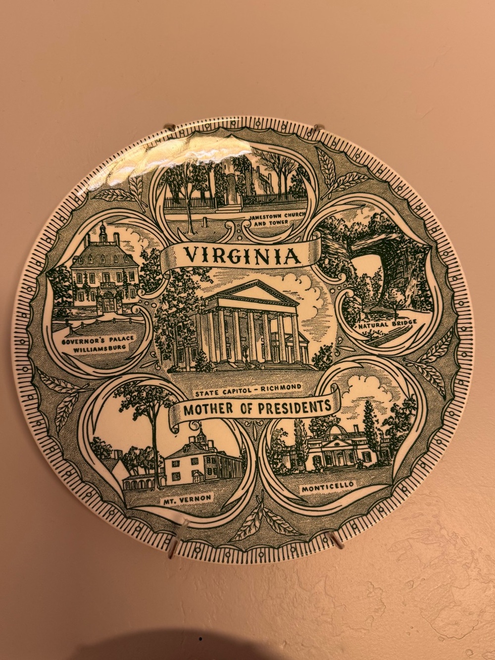 Virginia Souvenir Decorative Plate - Green and Cream
